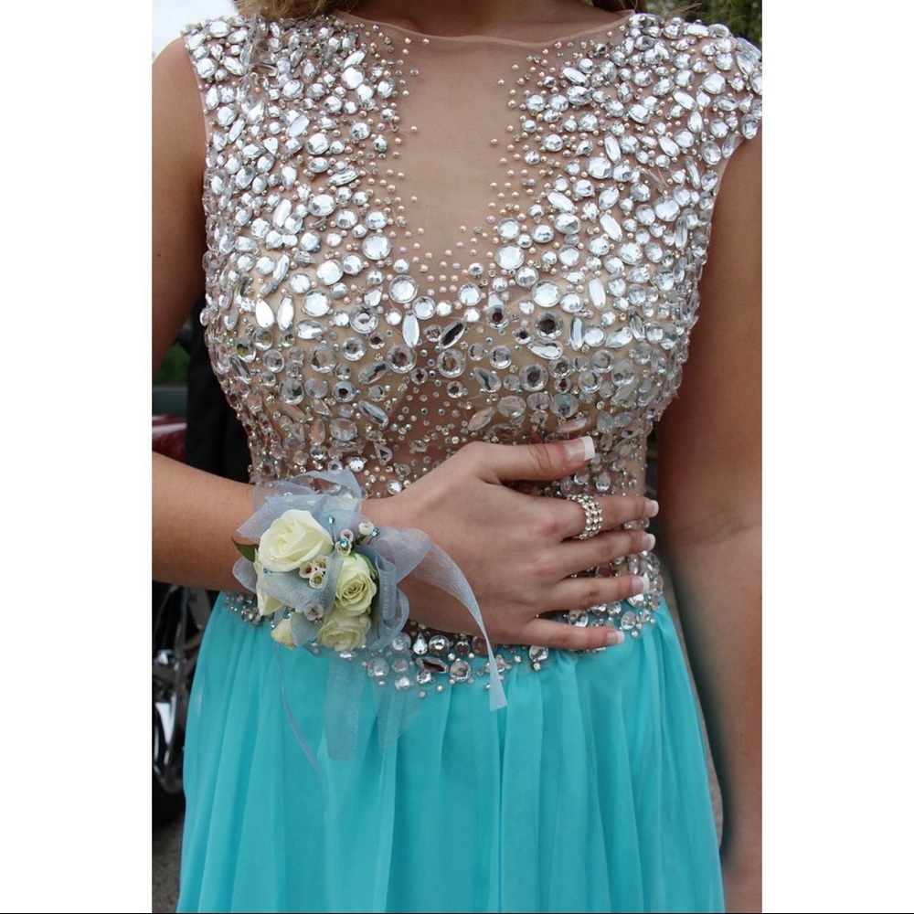 Prom Dress - Picture 6 of 6